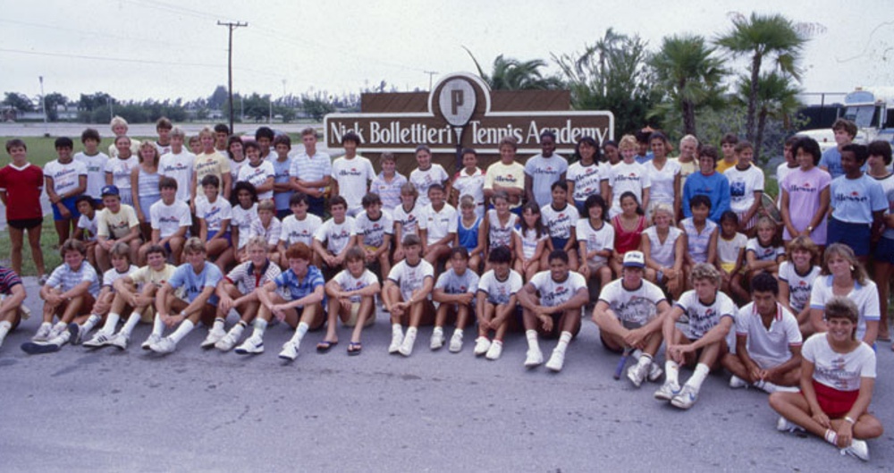Členovia tenisovej akadémie Nicka Bolletieriho