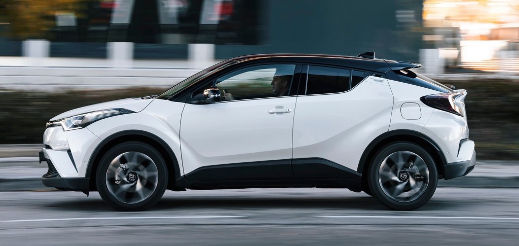 Toyota-C-HR-2017-1600-52