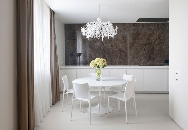 Biely luxus od Alexandry Fedorovej: minimalizmus a vintage
