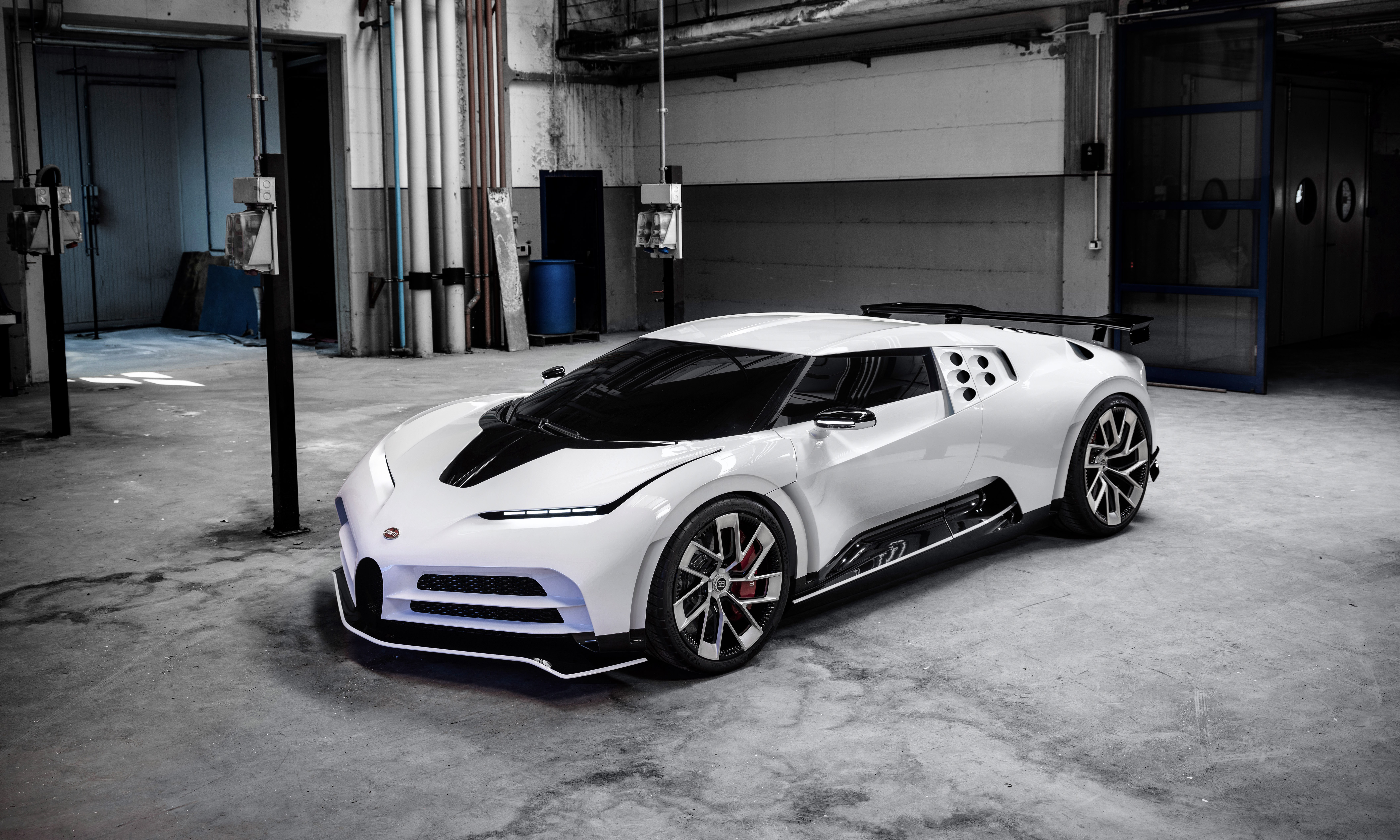 Odkaz na slávnu históriu Bugatti má 1 600 koní a astronomickú cenovku okolo 8 miliónov €