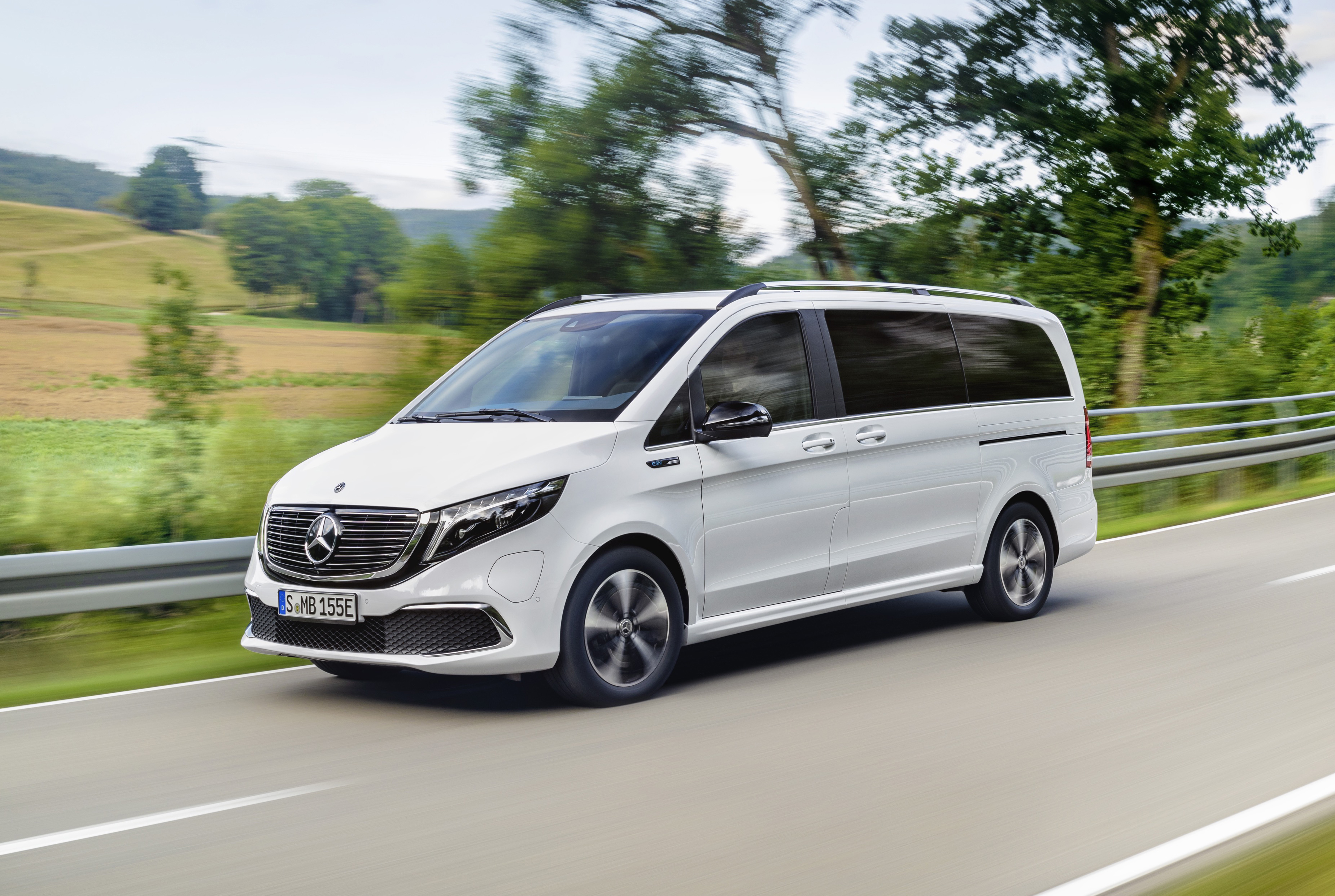 Rodina elektromobilov od Mercedesu sa rozrastá o EQV, prvý prémiový elektrický van na svete