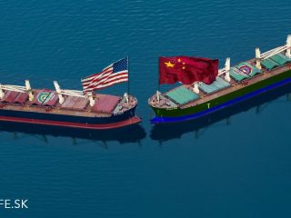 Obchodná vojna medzi USA a Čínou – čo je jej pôvodca a prečo podpísanie dohody neznamená jej koniec?