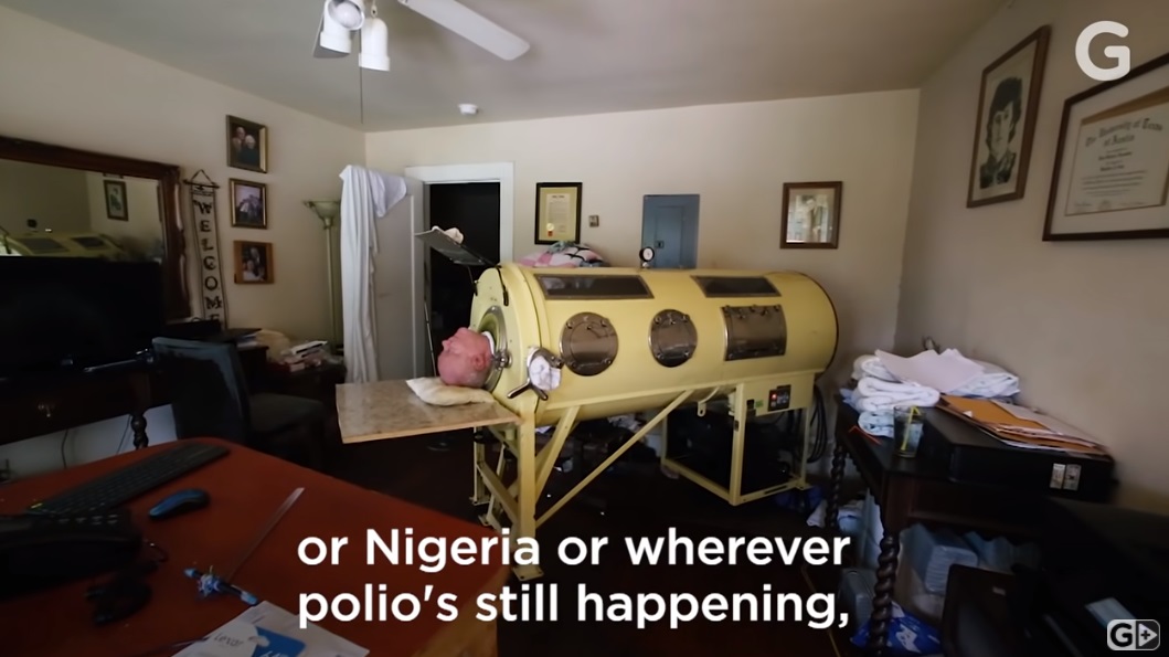 Poslední preživší detskej obrny sú stále tu. Boja sa, že sa ľudia prestanú očkovať.