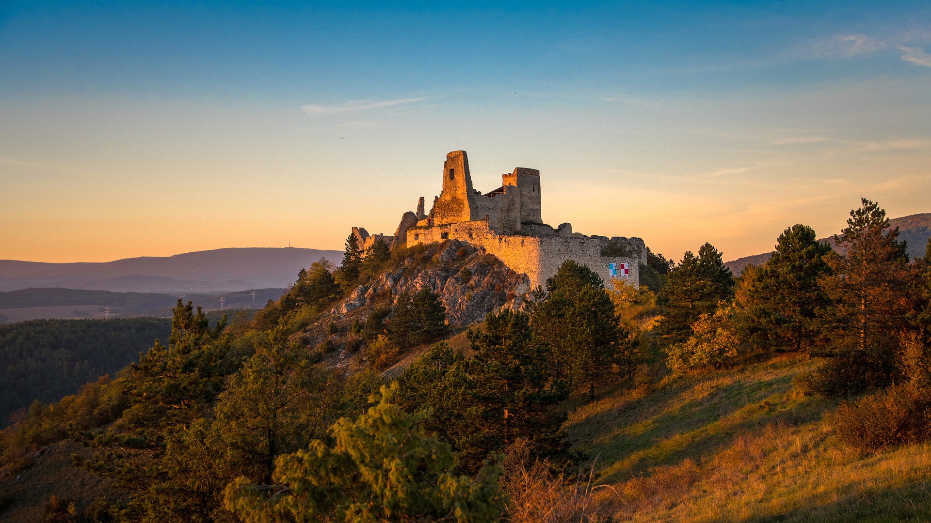 Desať slovenských hradov, ktoré sa oplatí vidieť