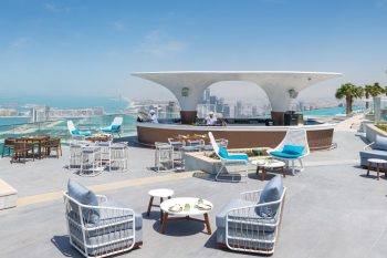 Zeta Seventy Seven Dubaj Address Beach Resort