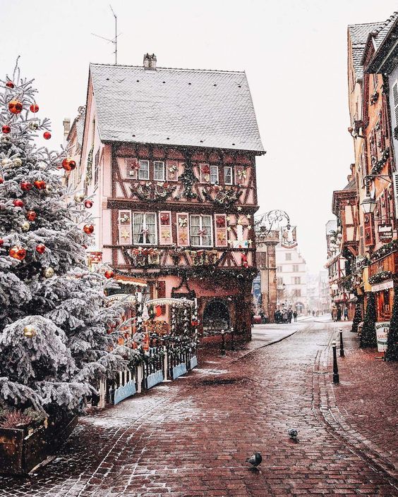 V meste Colmar zažijete rozprávkové vianočné trhy