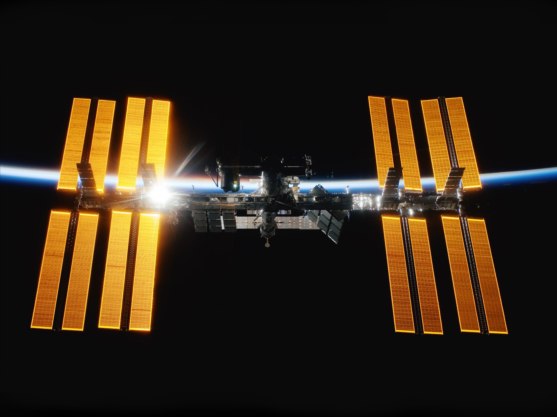 Kapsula Starliner od spoločnosti Boeing sa prvýkrát pripojila k ISS