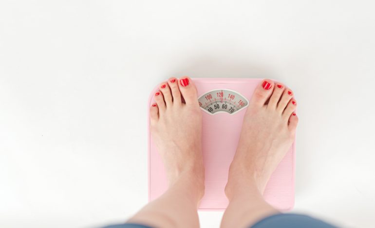 Boja sa váženia a priberania. Obezofóbiou trpia najmä dospievajúce dievčatá