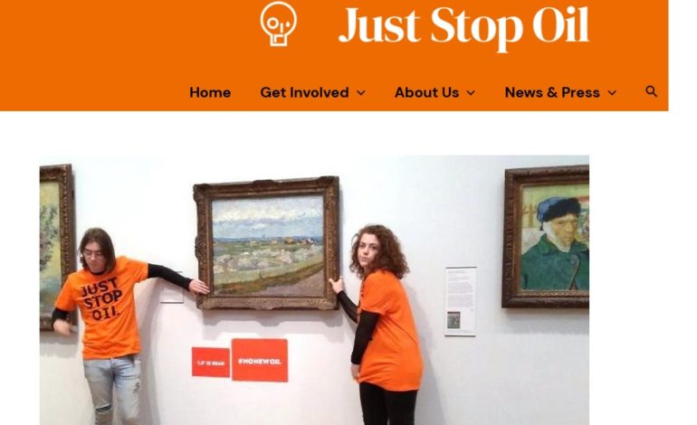 Eco-aktivisti zo skupiny Just Stop Oil sa sami prilepili k van Goghovému obrazu