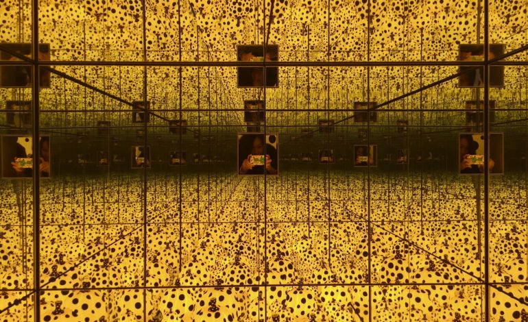Kto je Yayoi Kusama?