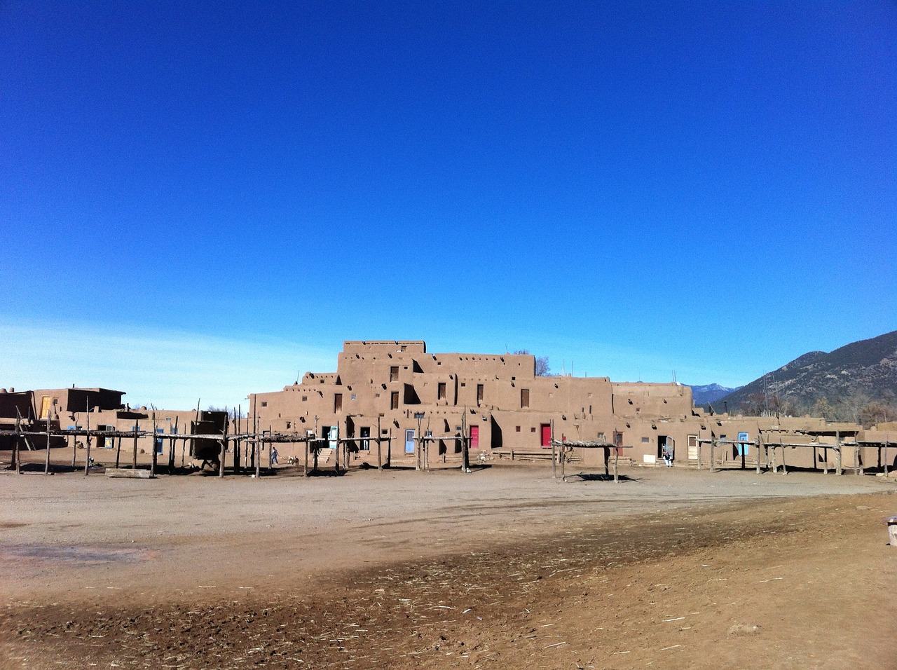 Taos: Mesto, z ktorého dýcha história a šíri sa ním podivný šum