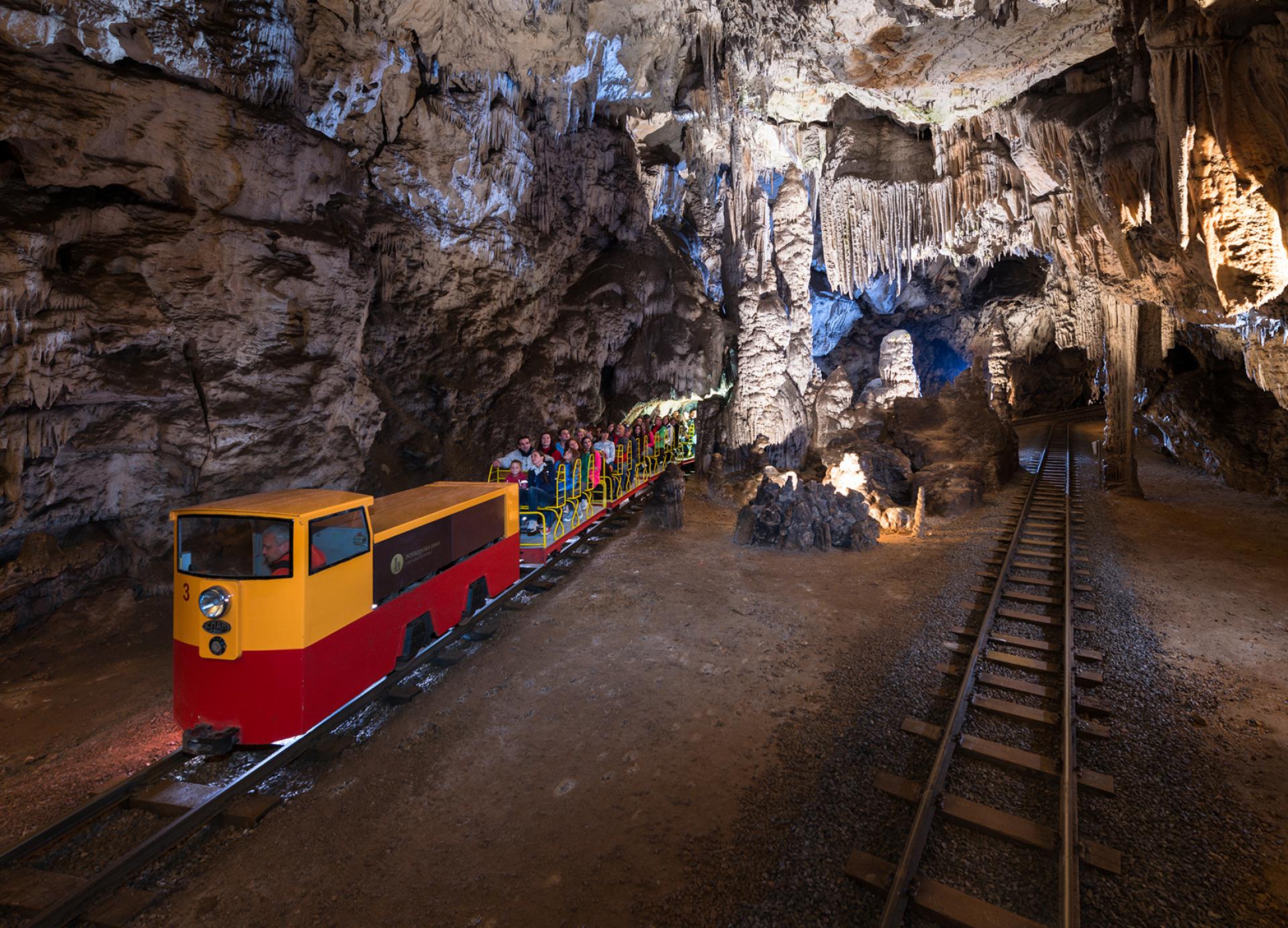 TO MUSÍTE VIDIEŤ: Najkrajšie jaskyne v Európe