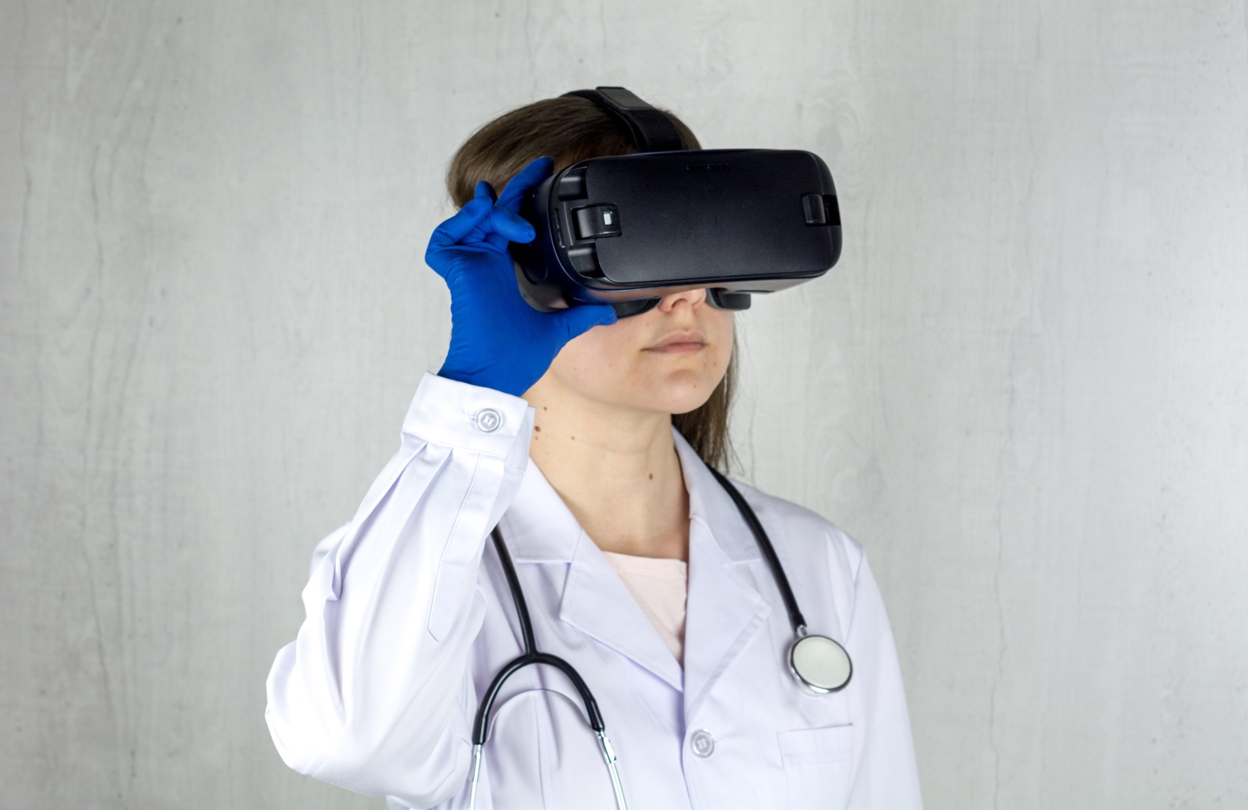 Nové technológie v zdravotníctve: Umelá inteligencia či virtuálna realita môžu zachraňovať životy