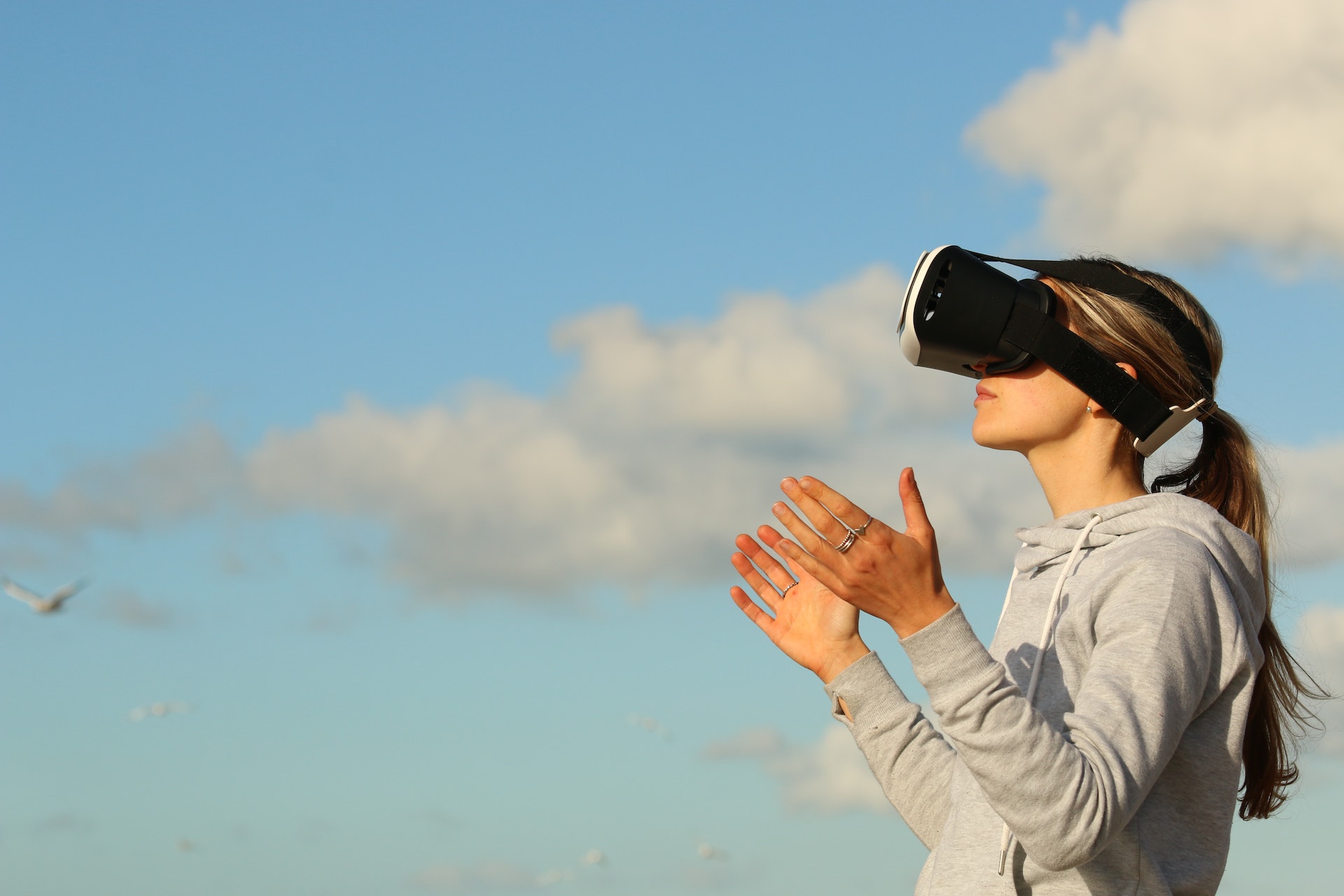 Virtuálny svet metaverse sľubuje plnohodnotný život. Zavrhneme realitu?